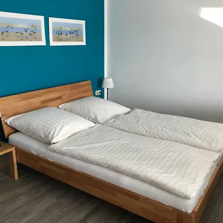 Steiner-strandappartements-appartement-106-sued-landseite شقة